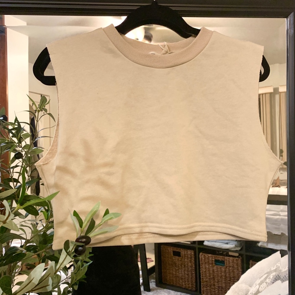 Cropped Muscle Tee | FashionNova